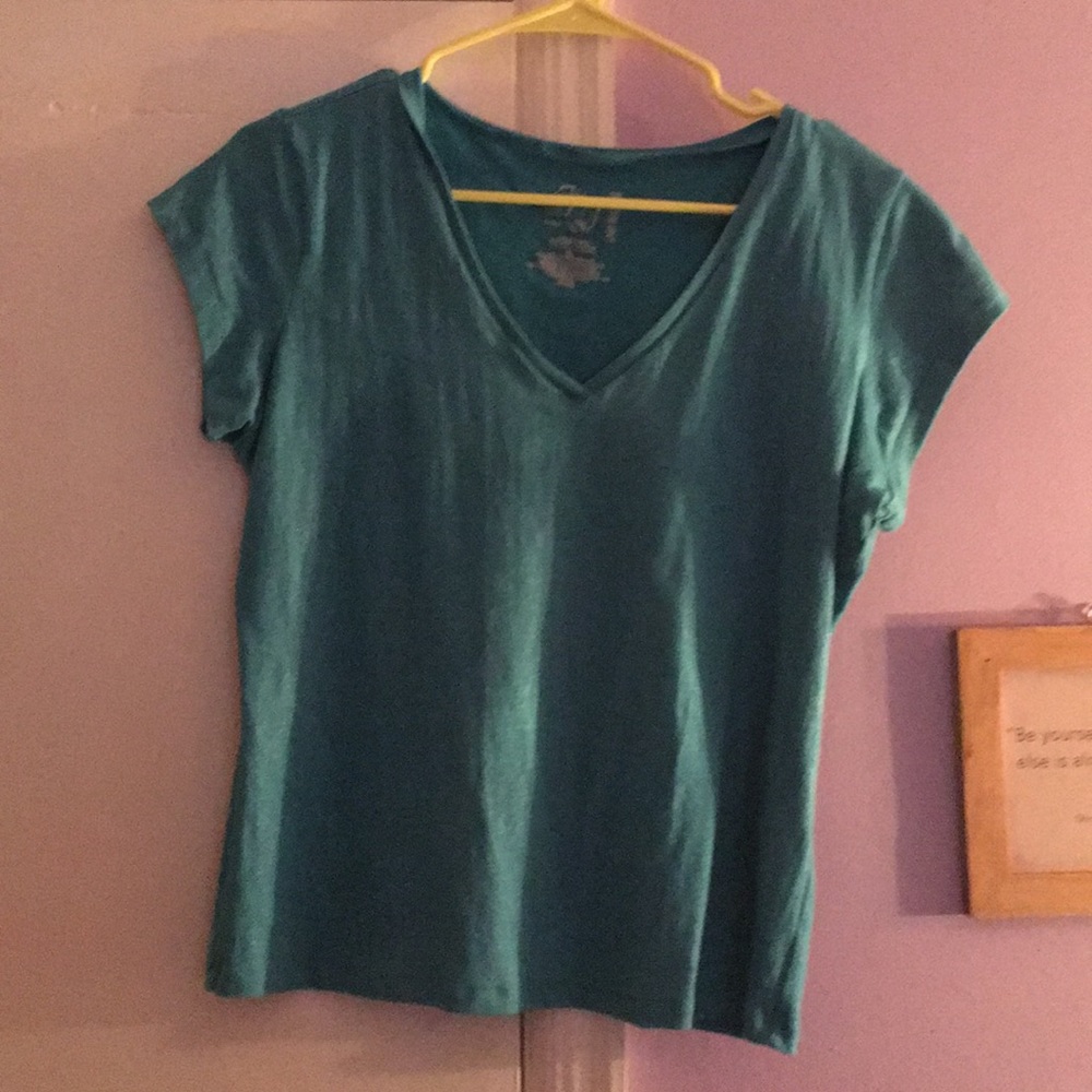 Two tee shirts.